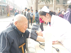 我校护理、康复专业赴陕一针社区参加公益活动