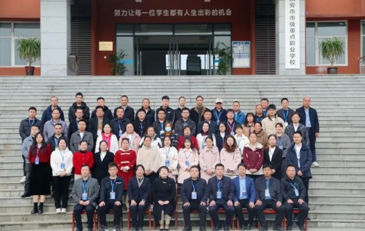 2025年商南县基层医疗卫生人员培训班在我校开班(图4)