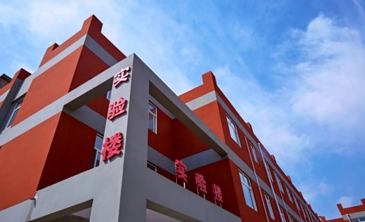 实训现场「卷」起来！看医科学子如何抢占未来职业赛道？(图20)